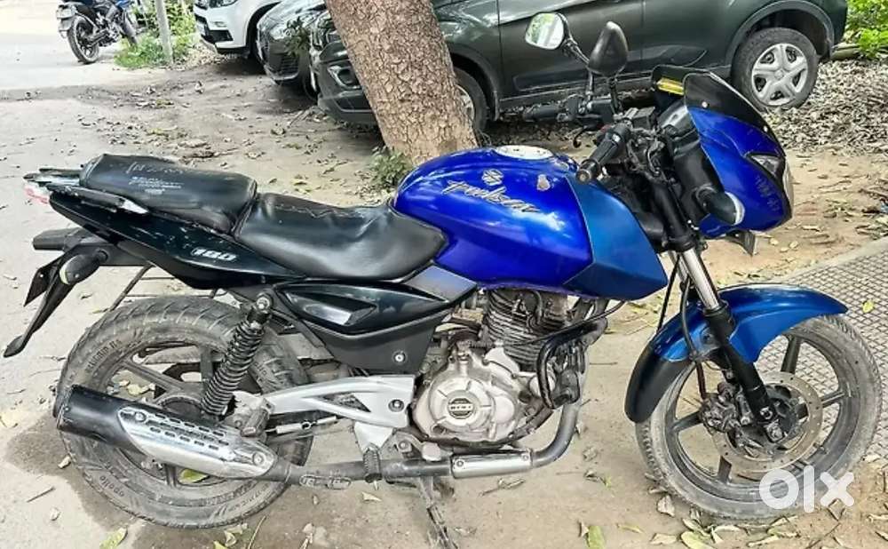 Pulsar 180 , 2011 model