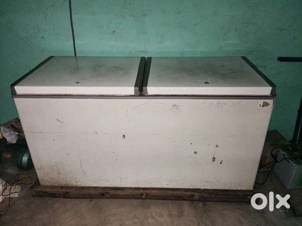 Ice cream refrigerator good condition