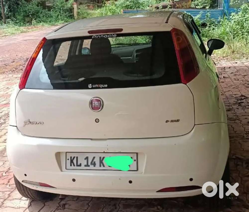 Fiat Punto 2011 Diesel 78000 Km Driven.  .