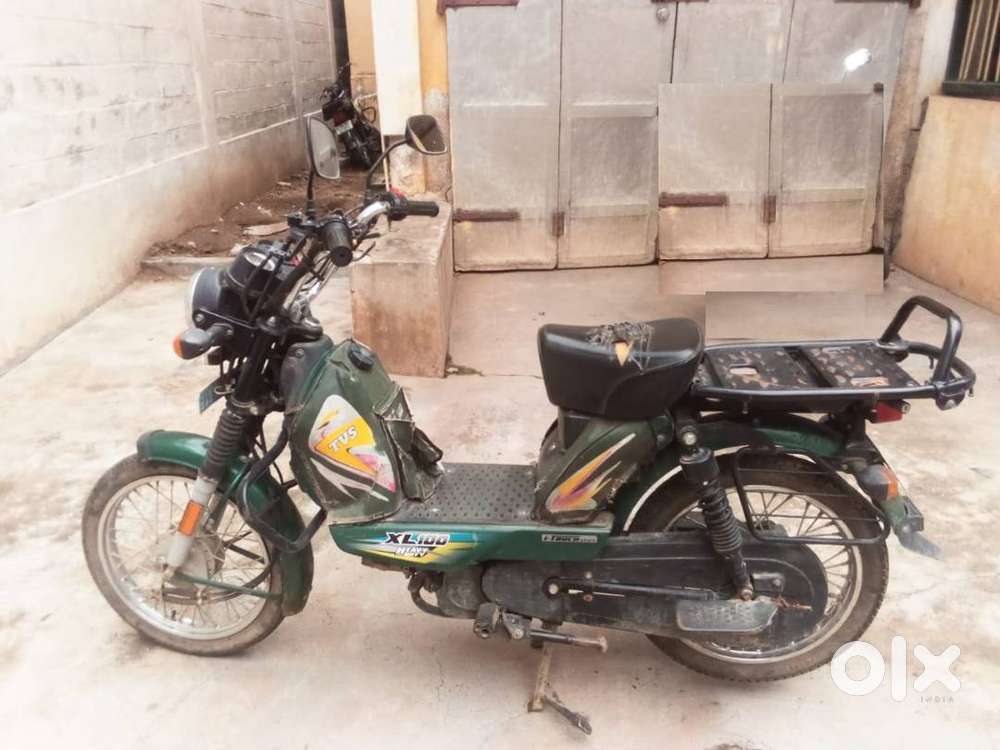 TVS XL 100 Heavy Duty