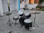 Drums for sale colur black , with symbols