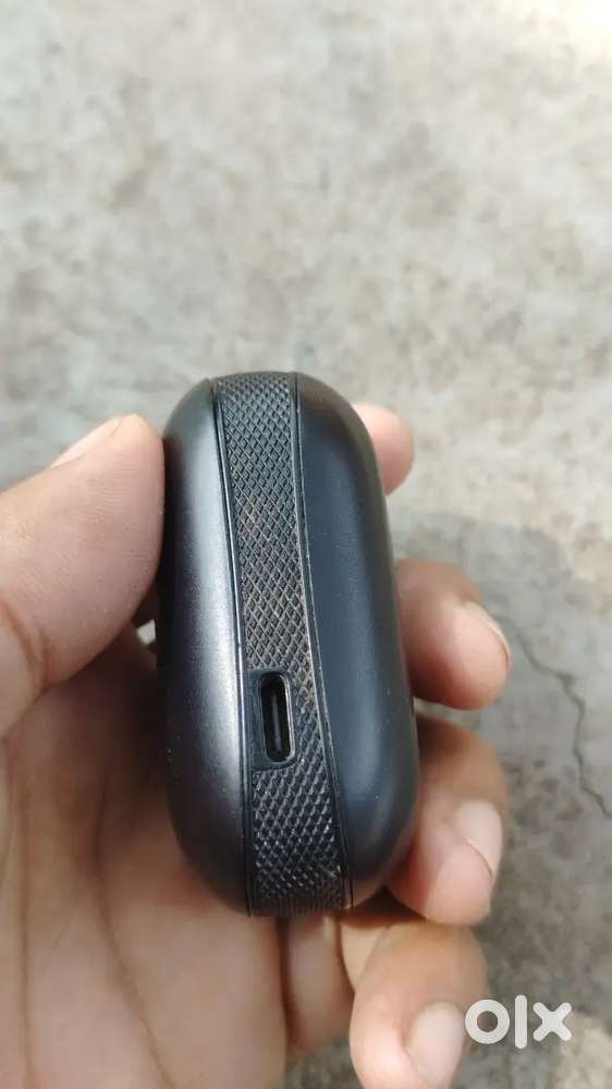 Bolt earbuds