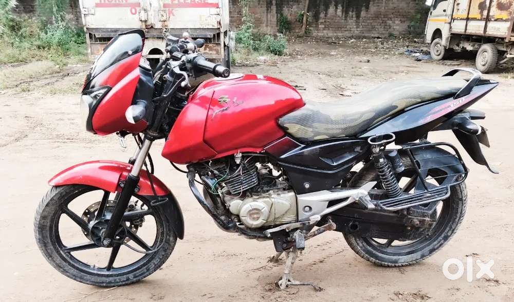 Bajaj pulsar 150 modal 2014 self start saylend eizin Good kandisan