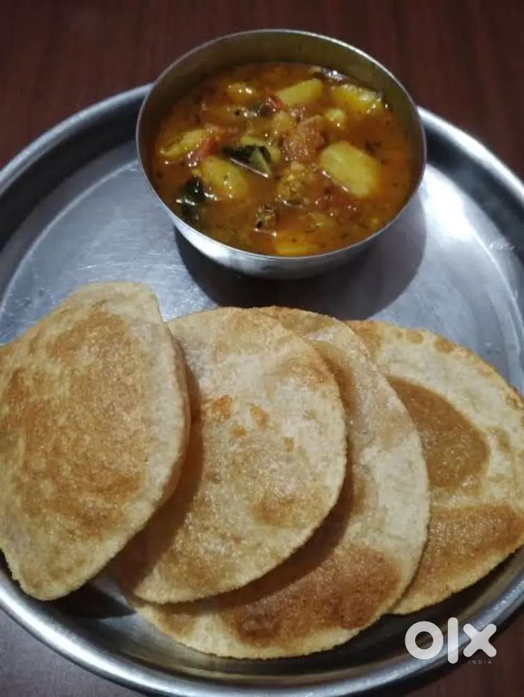 Cooking Puri from morning 6 to 10.30am