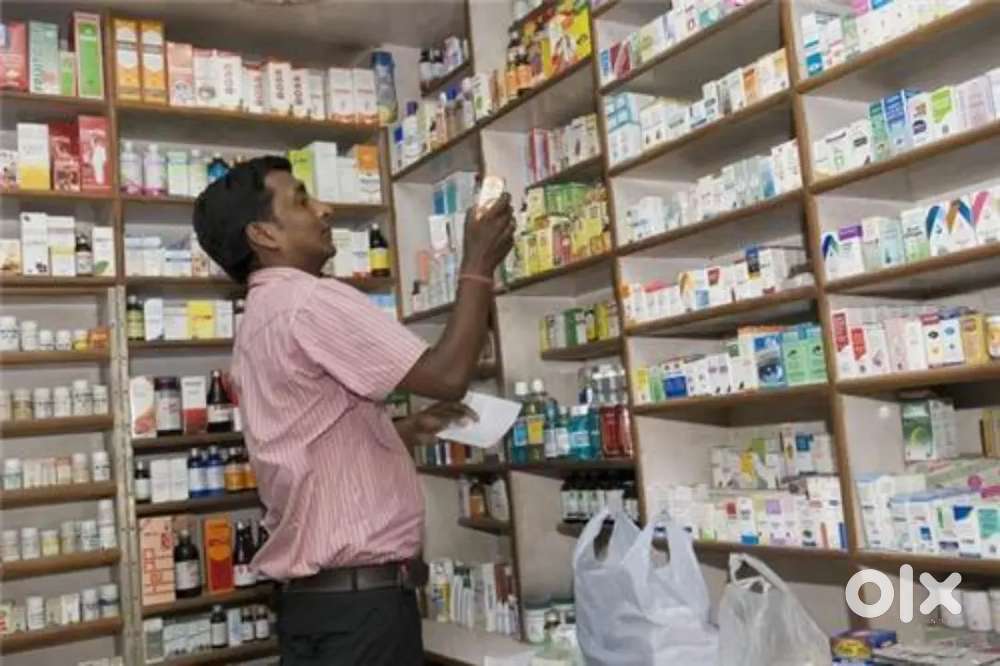 Dukaan sell karna h main dawa market balvihar me road se 2nd shop hai