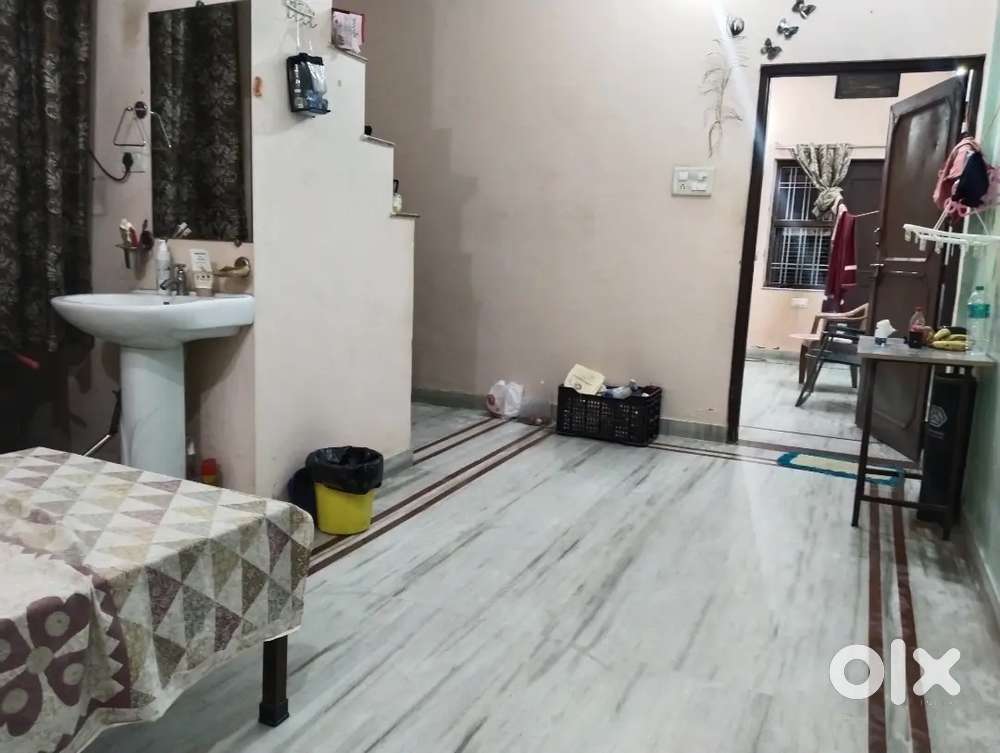 Job,Female roommate