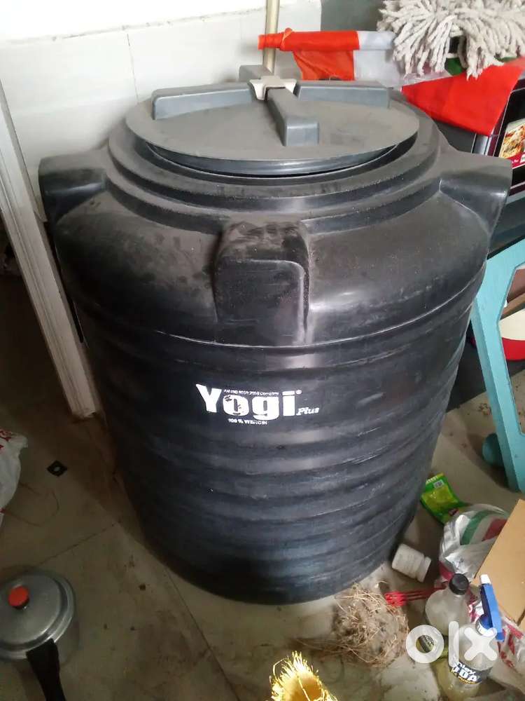 ઝૂલો, ડાઇનિંગ ટેબલ, કુકર 1.5 L તથા 3 L, અને પાણી ની ટાંકી, વેચવાનાં છે