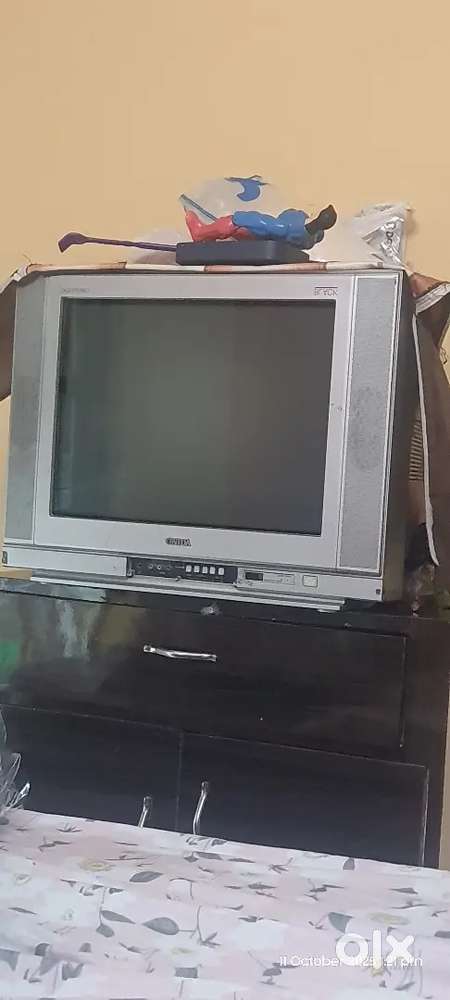 23 Color TV For sale in excellent condition