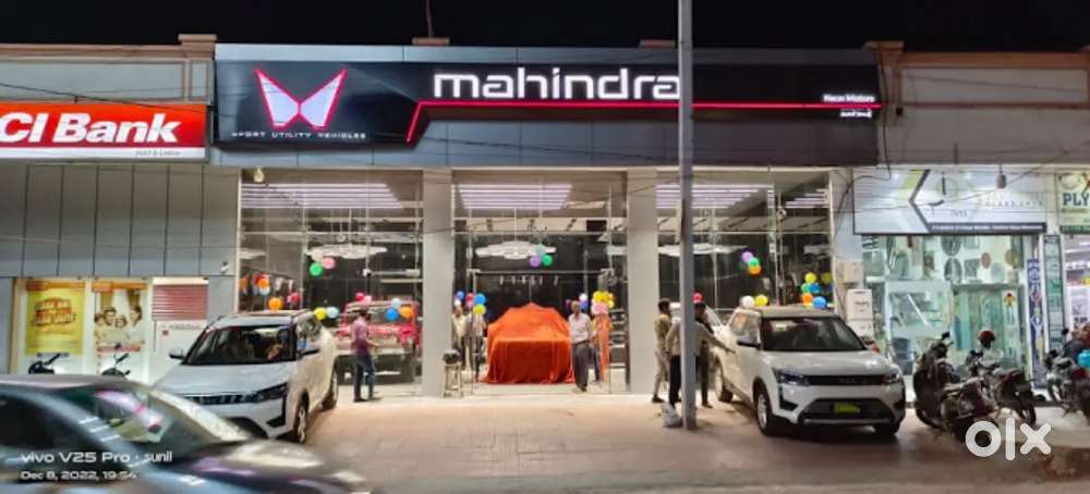 लखनऊ में [MAHINDRA SHOWROOM] में लड़के लड़‌कियों की आवश्कता है !!
