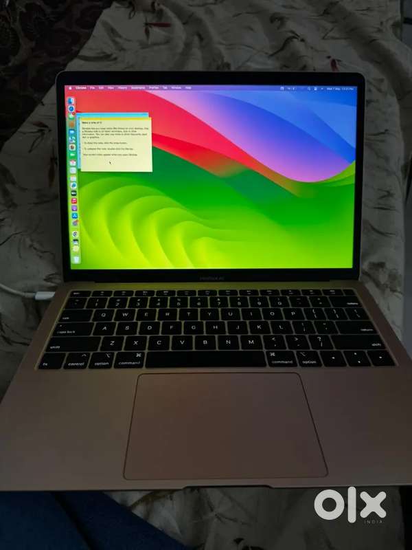 MacBook Air (8/128)