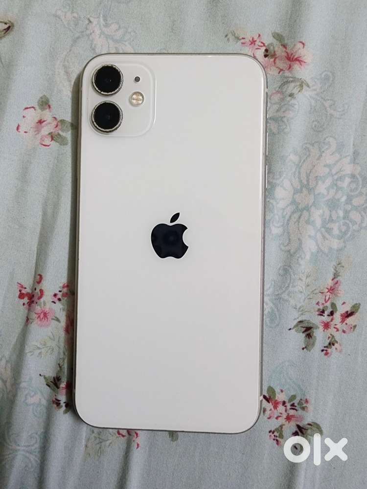 iPhone 11 (128GB) - Excellent Condition