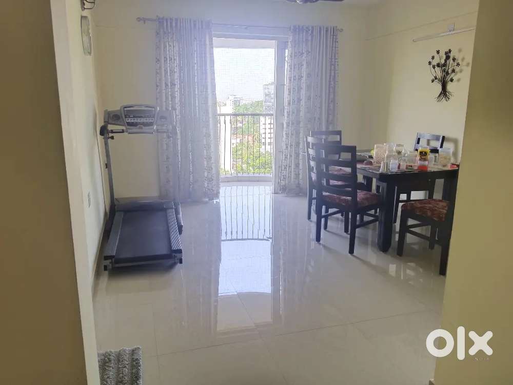 We are looking for flat mates