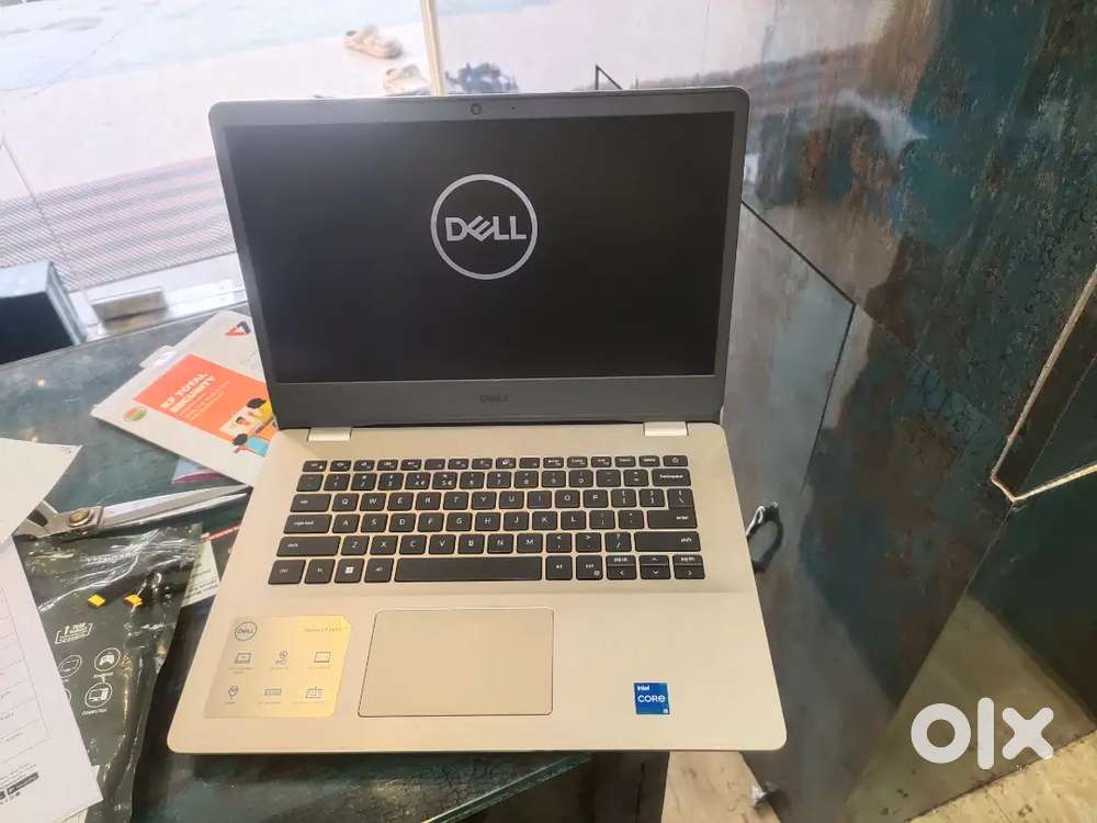 Dell Vostro i5 11th gen 8 gb ram 512 ssd