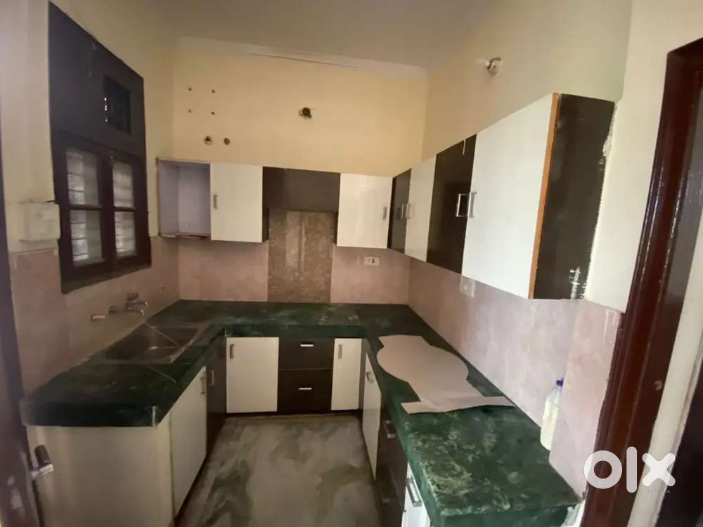 2BHK INDIPENDENT FURNISHED FLOOR NEAR SUNNY ENCLAVE MATA GUJRI