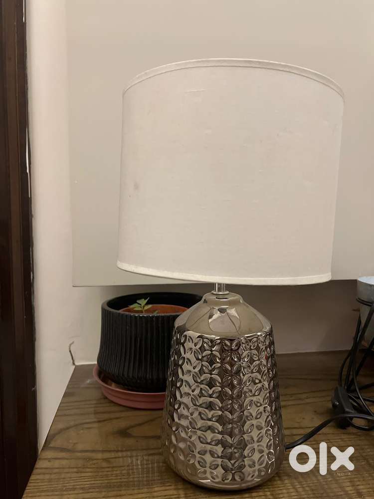 Premium table lamp