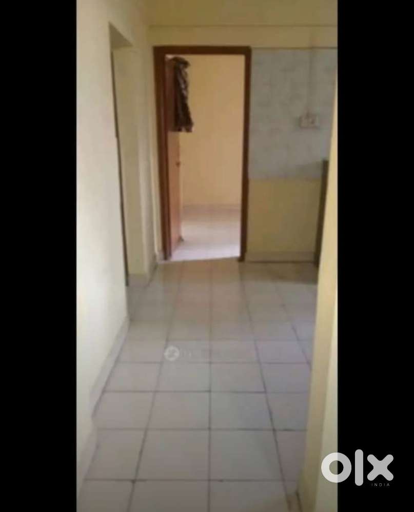 We are looking female roommate who can shift immediately