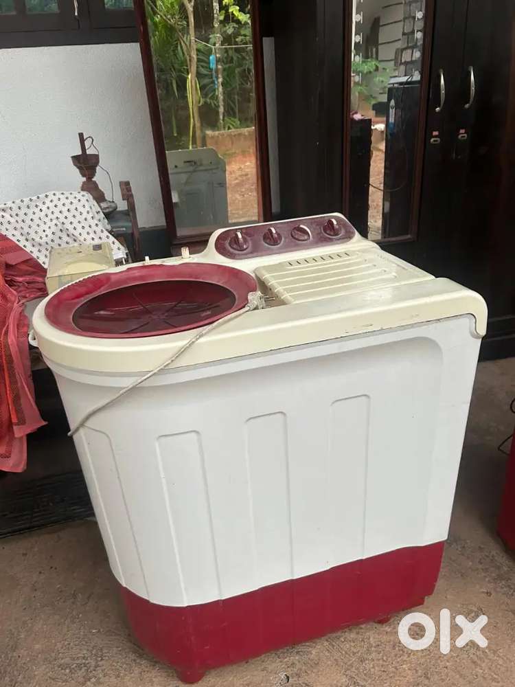 WHIRLPOOL 10-KG SEMI AUTOMATIC WASHING MACHINE FOR SALE