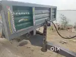Tractor trali