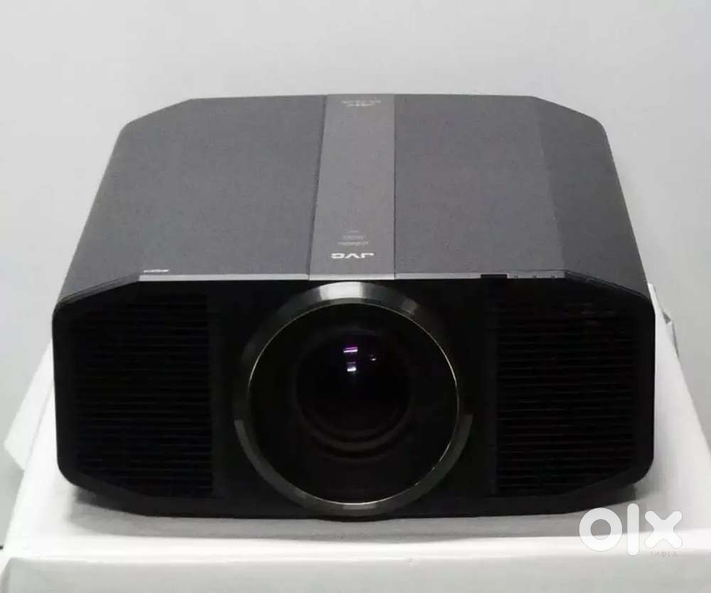 JVC DLA-Z1 Laser Light Source Projector