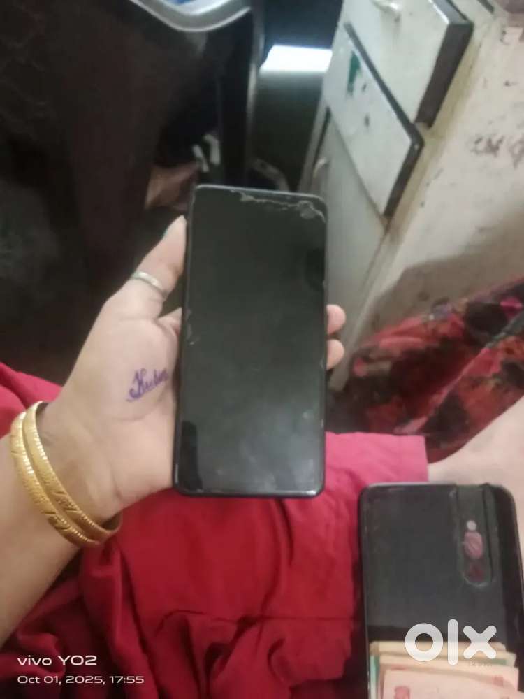 v 15 pro mobile