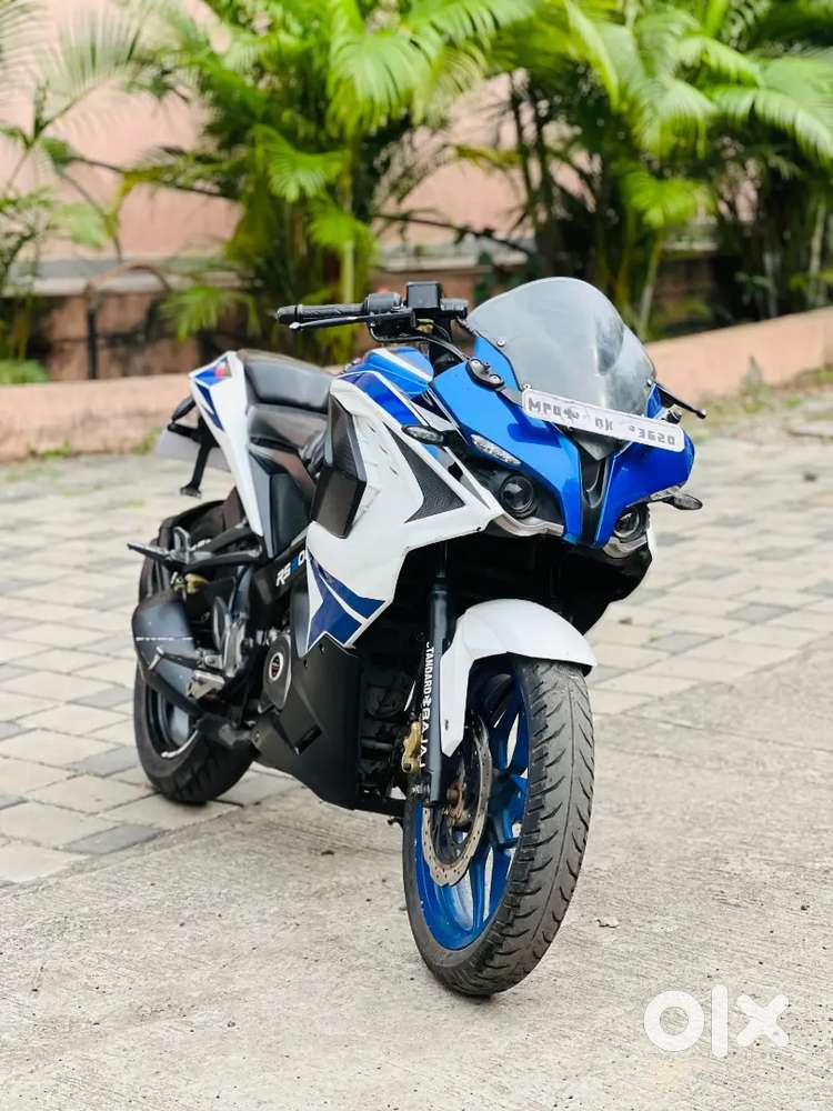 Bajaj Pulsar RS 200 cc