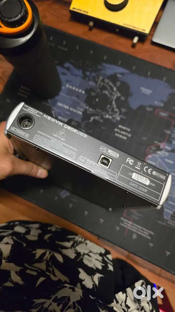 Behringer mixer q802