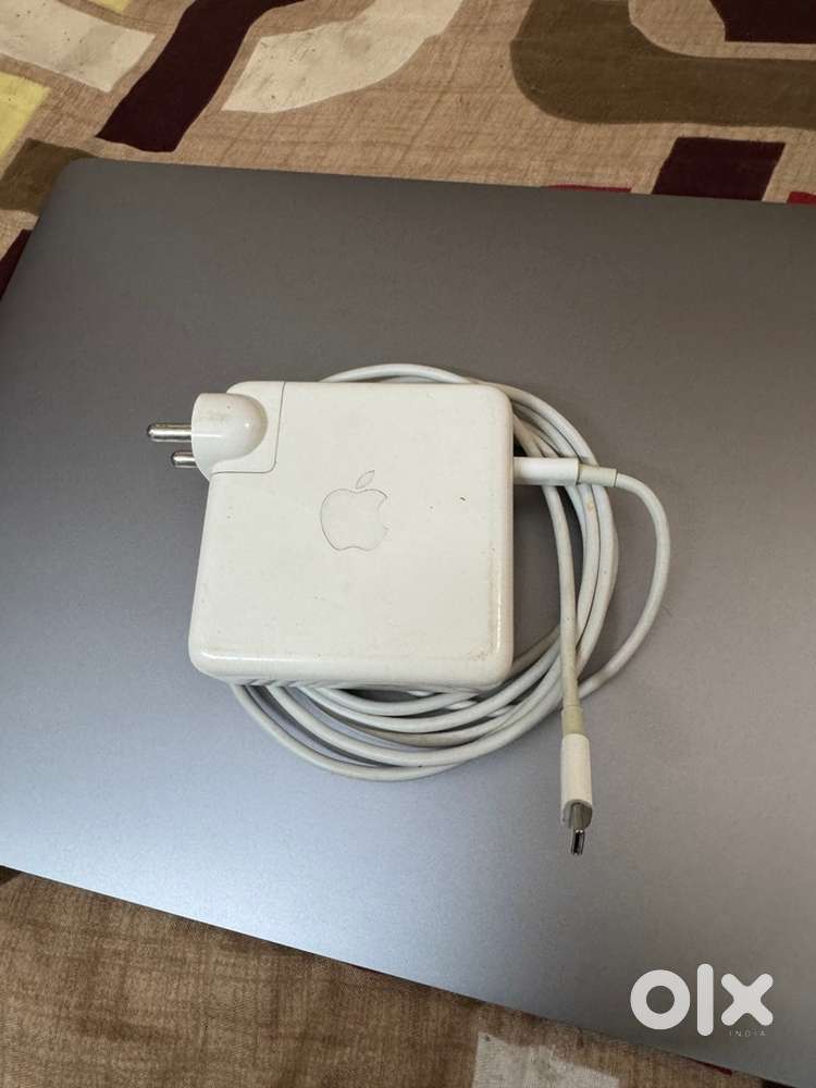 MacBook Pro 16-inch 2019  i7  16GB  512GB