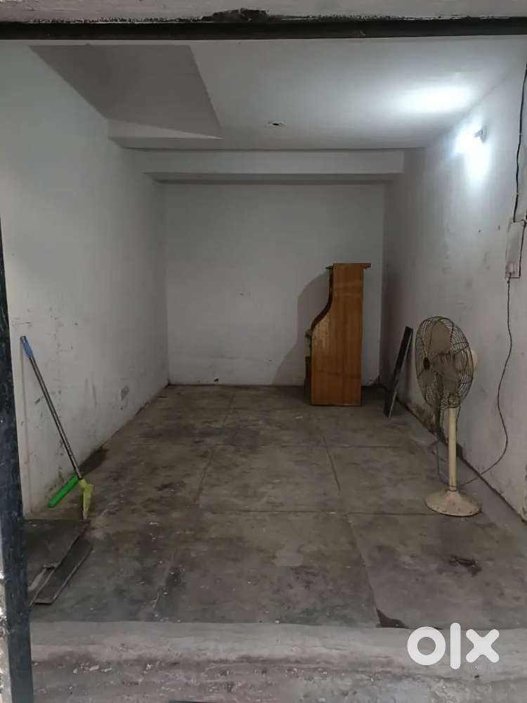 Big size car garrage for rent