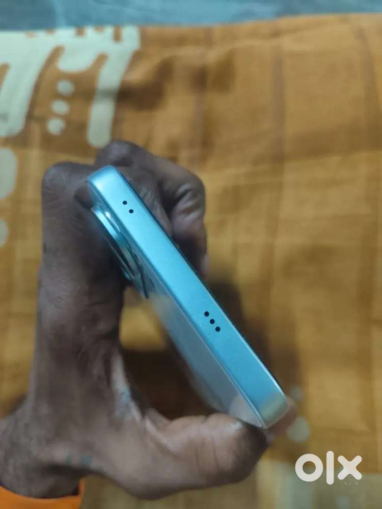 Vivo Y400 5G 8/128 new phn (ladies used) phn