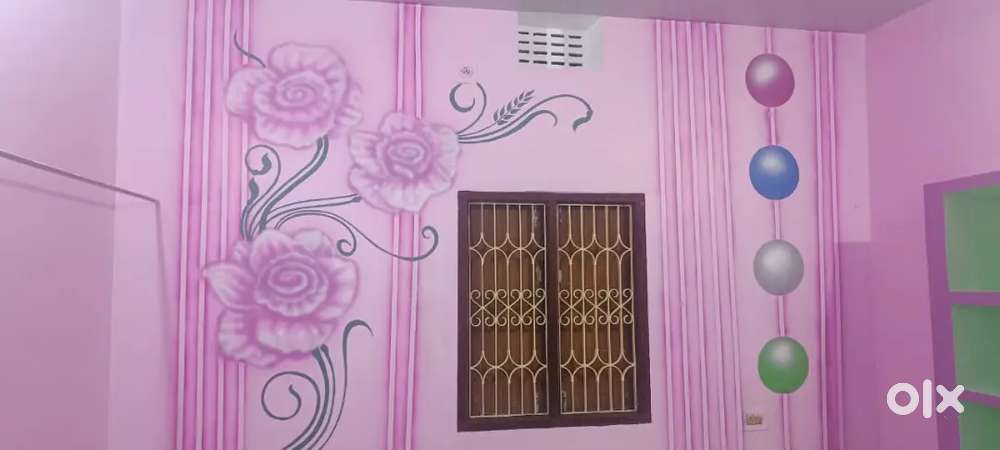 Need a girl room Mt ,rent is 2000