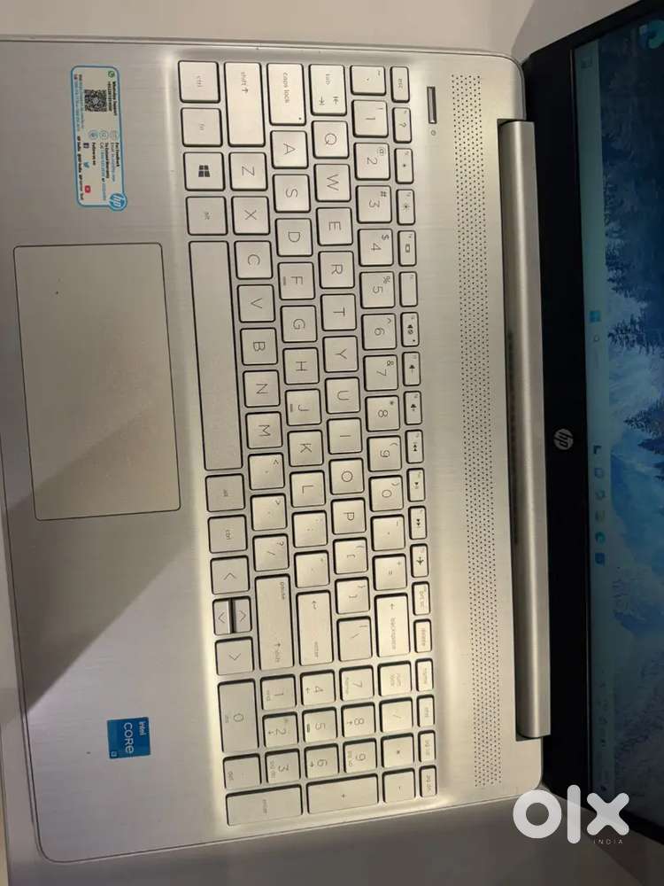 Hp laptop i3, 8gb Ram and 256 ssd