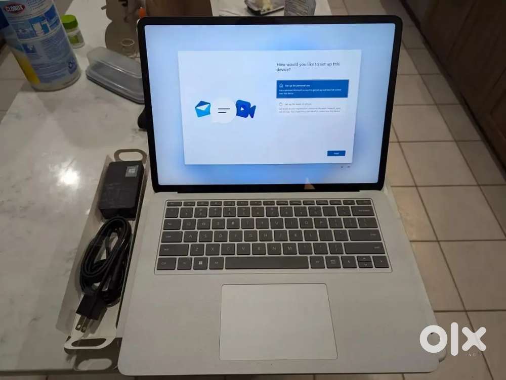 Microsoft Surface Laptop Studio 14.4 Touch (512GB SSD, Intel Core i5