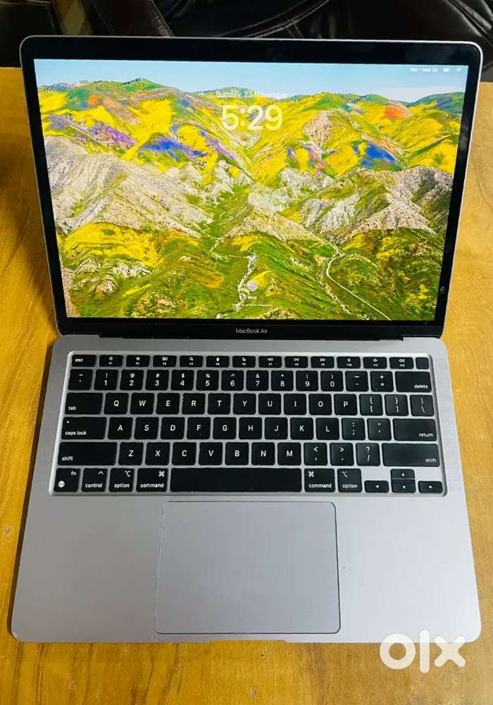 MACBOOK AIR M1 CHIP A2337 8GB RAM 256GB SSD 13.3 INCH SCREEN