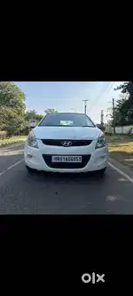 Hyundai i20 Petrol CVT Magna Executive, 2012, Petrol