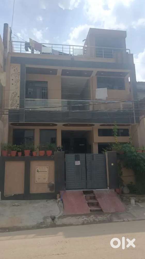 House for sale 3bhk at 2 floor and at 3rd floor 2 rooms