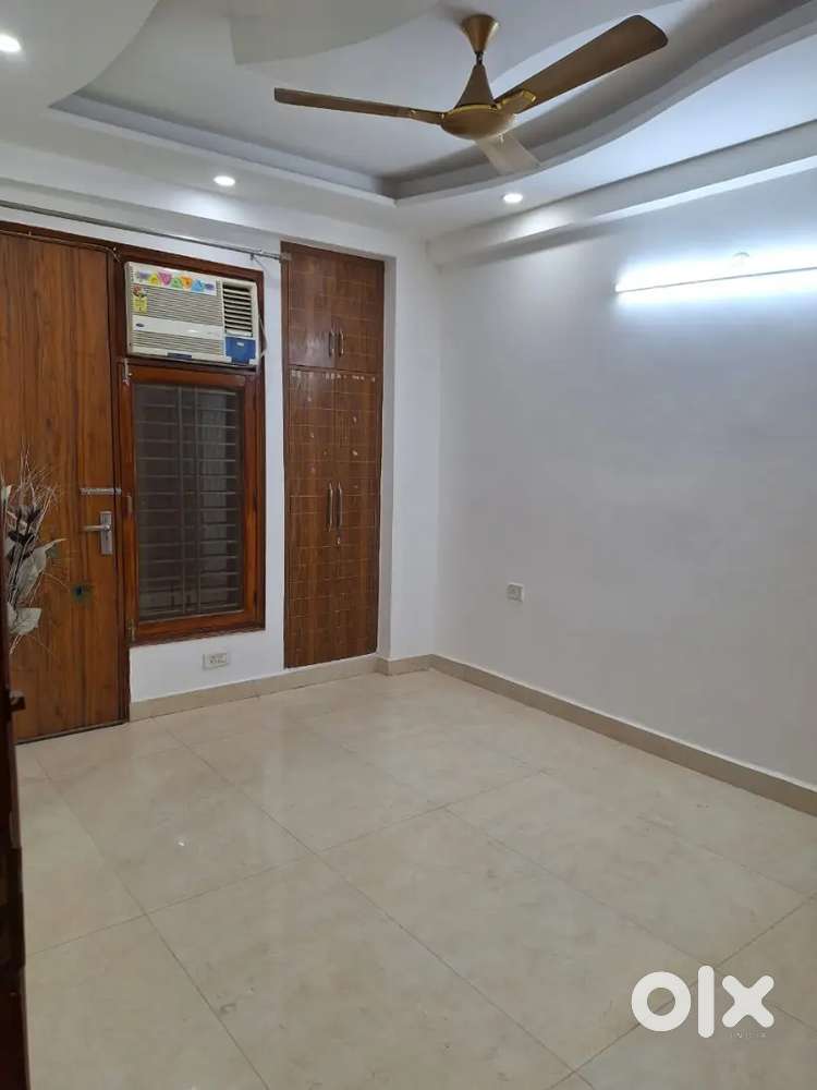 2bhk raw flat available for rent