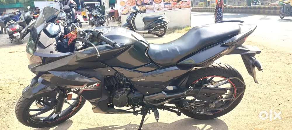 Hero Xtreme 200s Black
