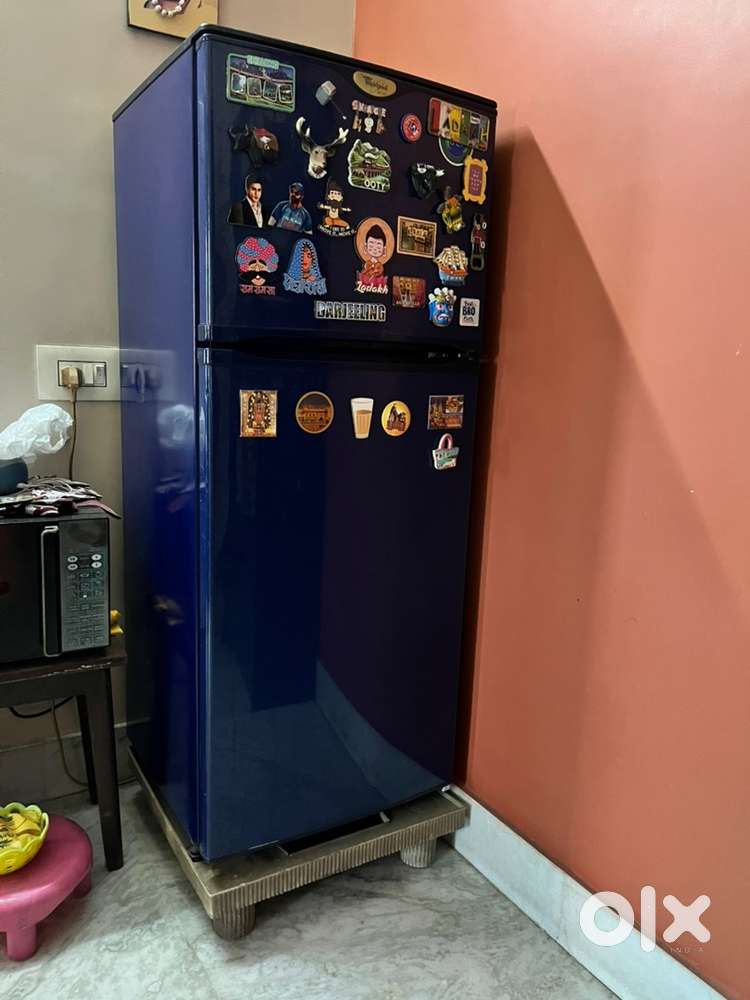 Whirlpool 220L double door refrigerator for sale