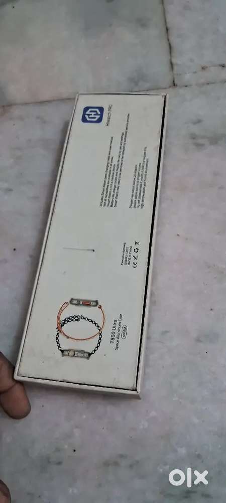 This smart watch have fitness function, game,calculator, date and time