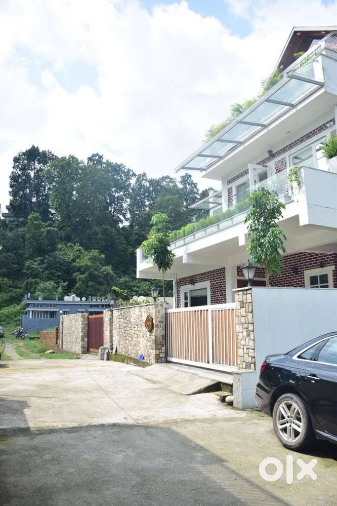 Newly Built Luxury Outhouse with mussorie view