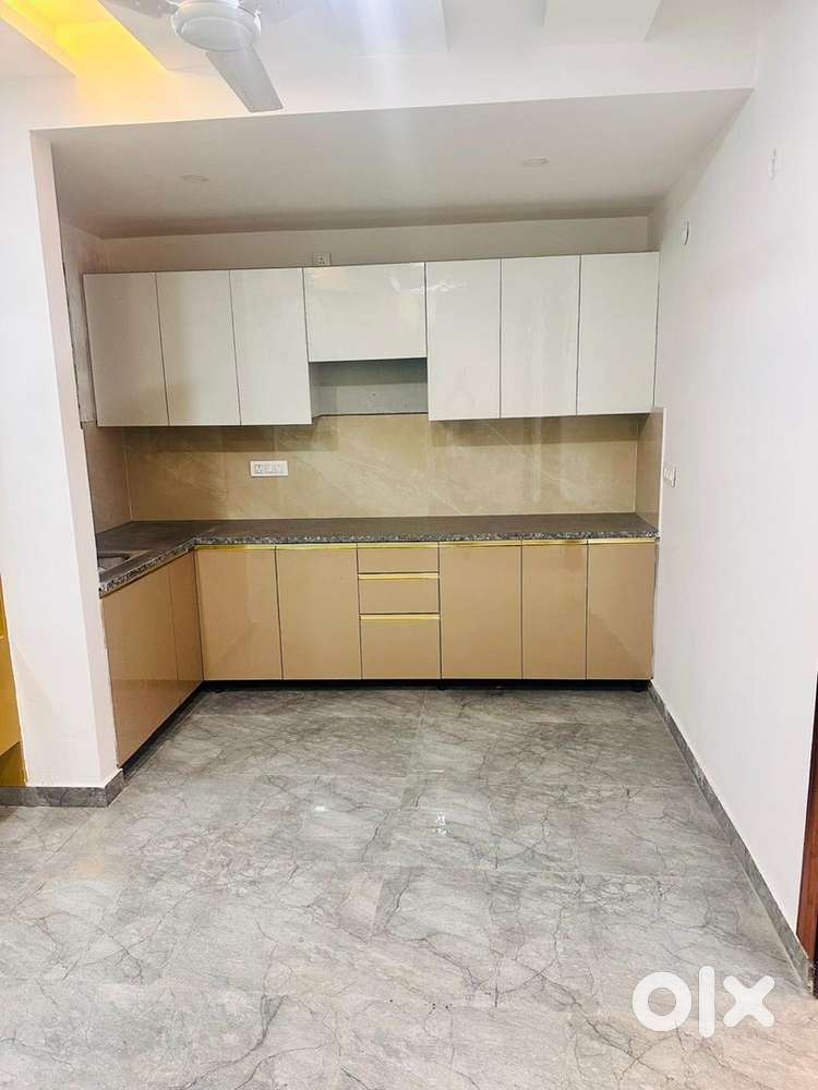 2bhk flat in prime location