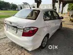 Honda Amaze 2016 CNG & Hybrids Well Maintained