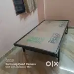 Iron bed with ply
