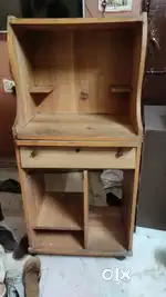 Computer table