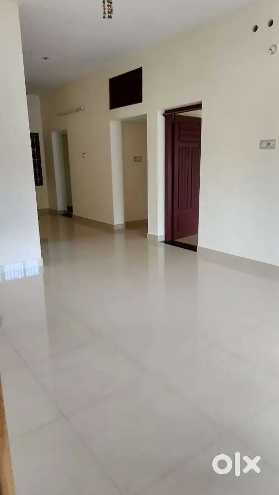 2 BHK Near scott college