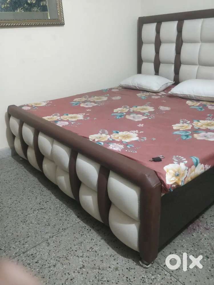 King size Box bed , excellent condition