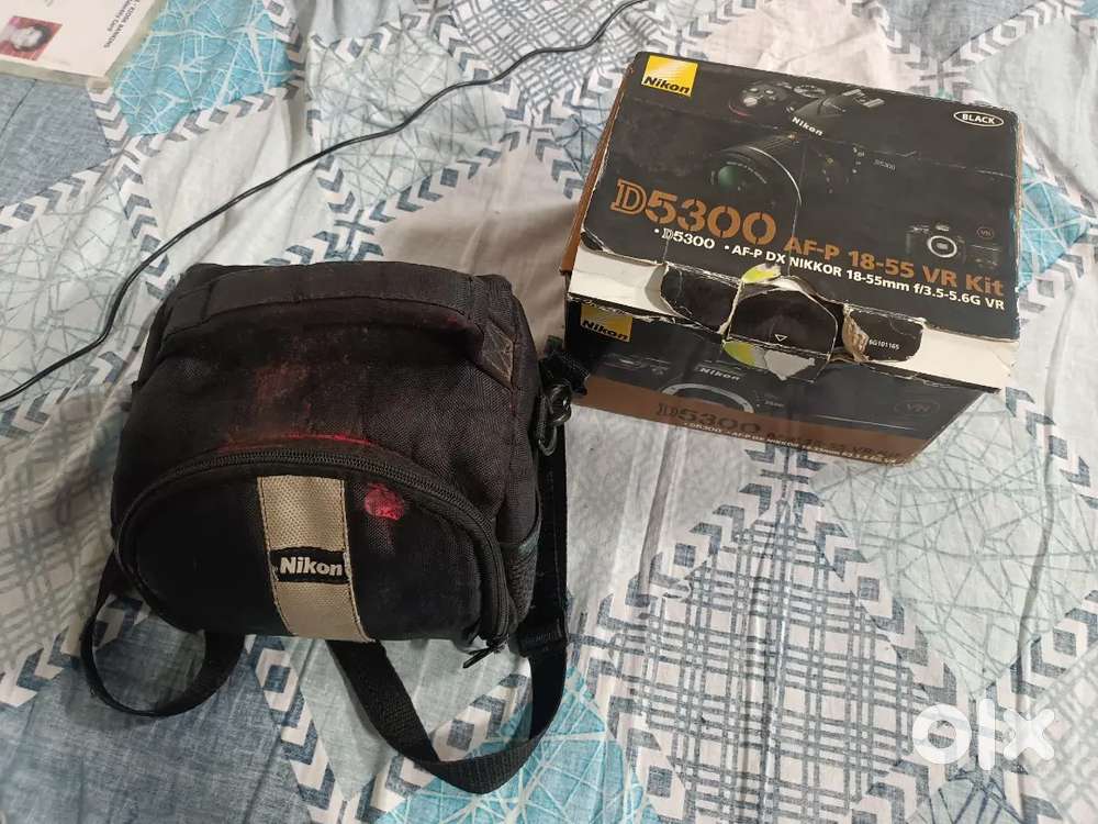 Camara Nikon D5300 + 18-55 mm lens