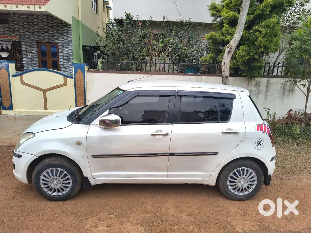 Maruti Suzuki Swift 2010 Petrol 79683 Km Driven Good condition car