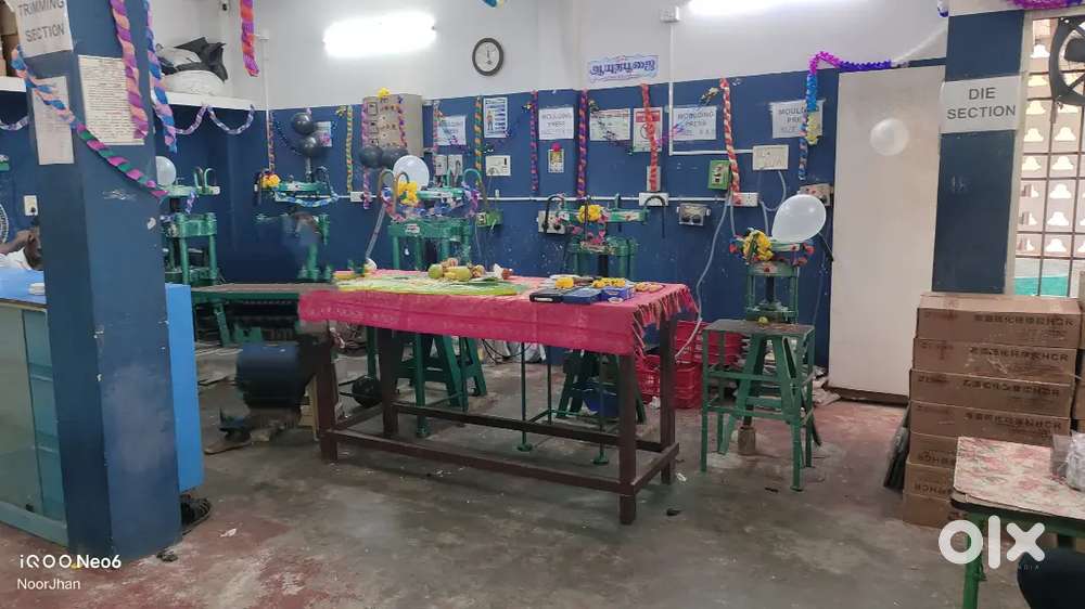 Molding Machine Operator