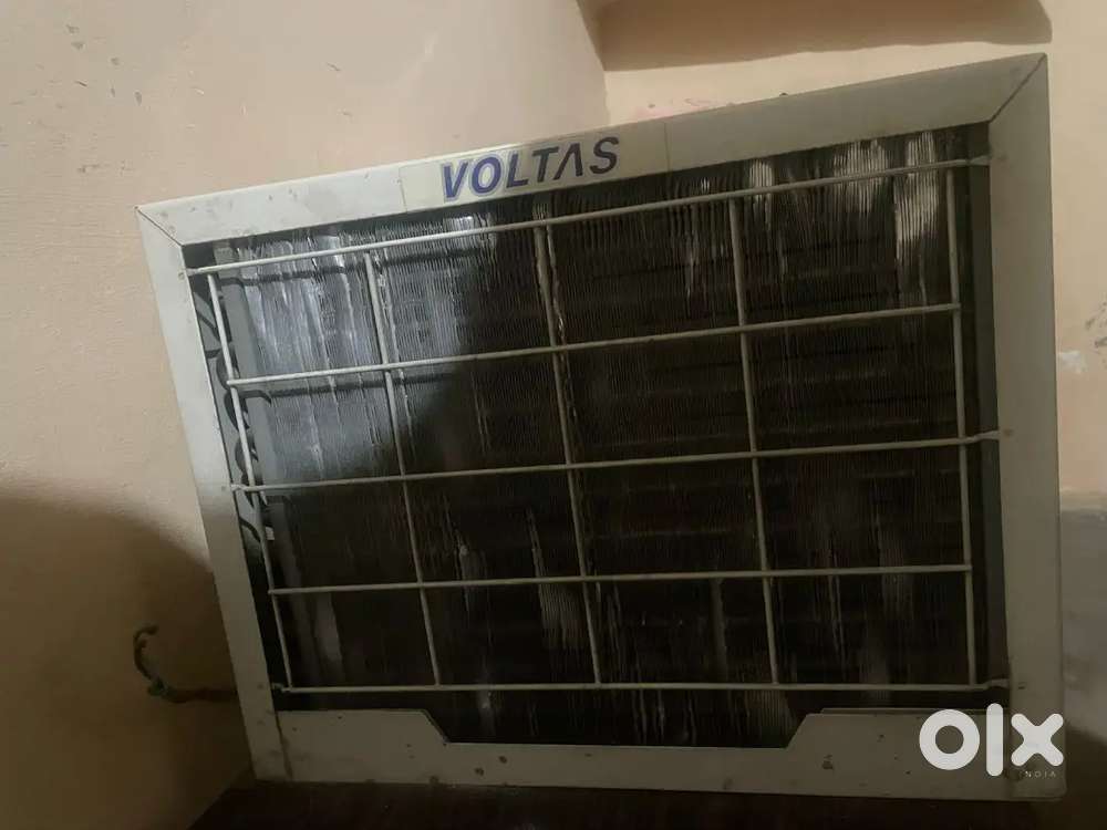 Voltas 0.75 Ton window Ac in Good condition
